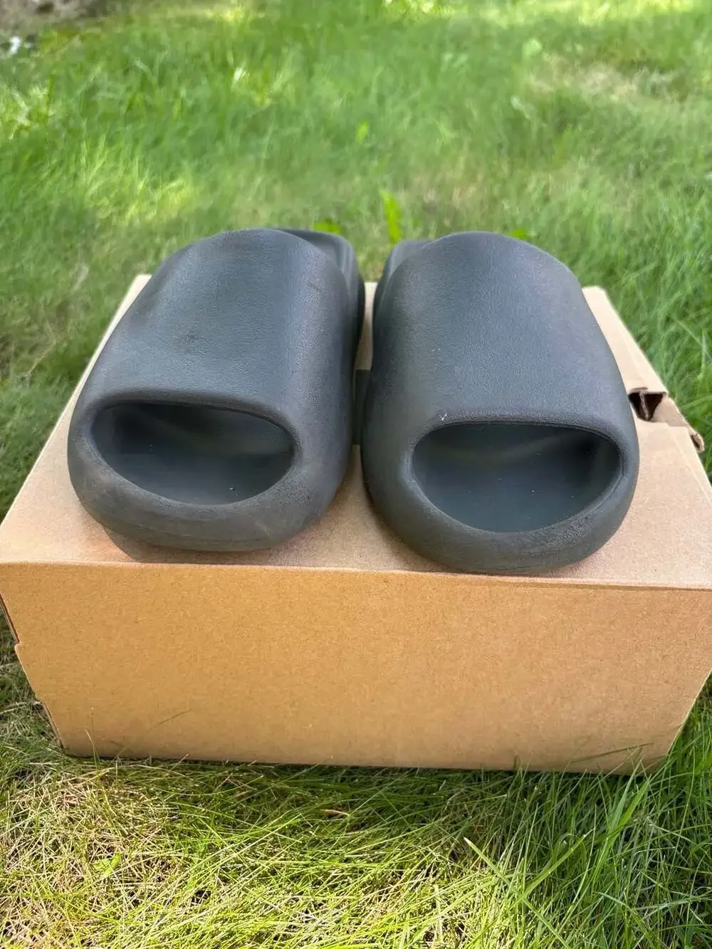 Size 5- Adidas Yeezy Slide Dark Onyx ID5103